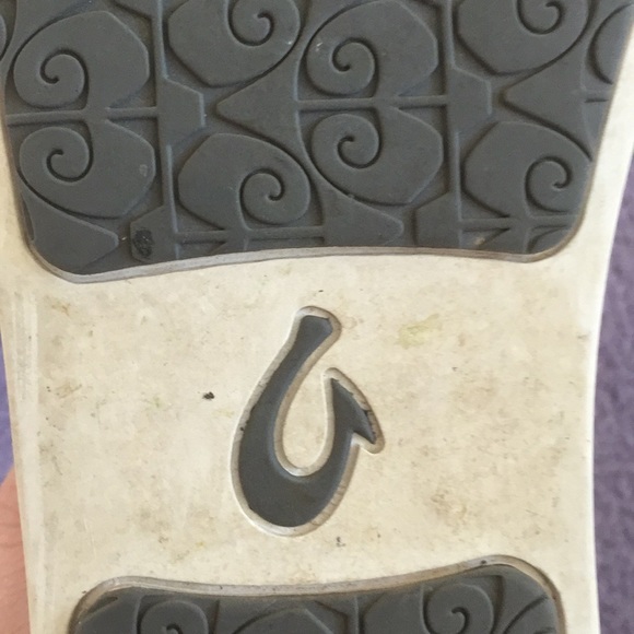 OluKai Pehuea Slip Ons - Picture 4 of 6